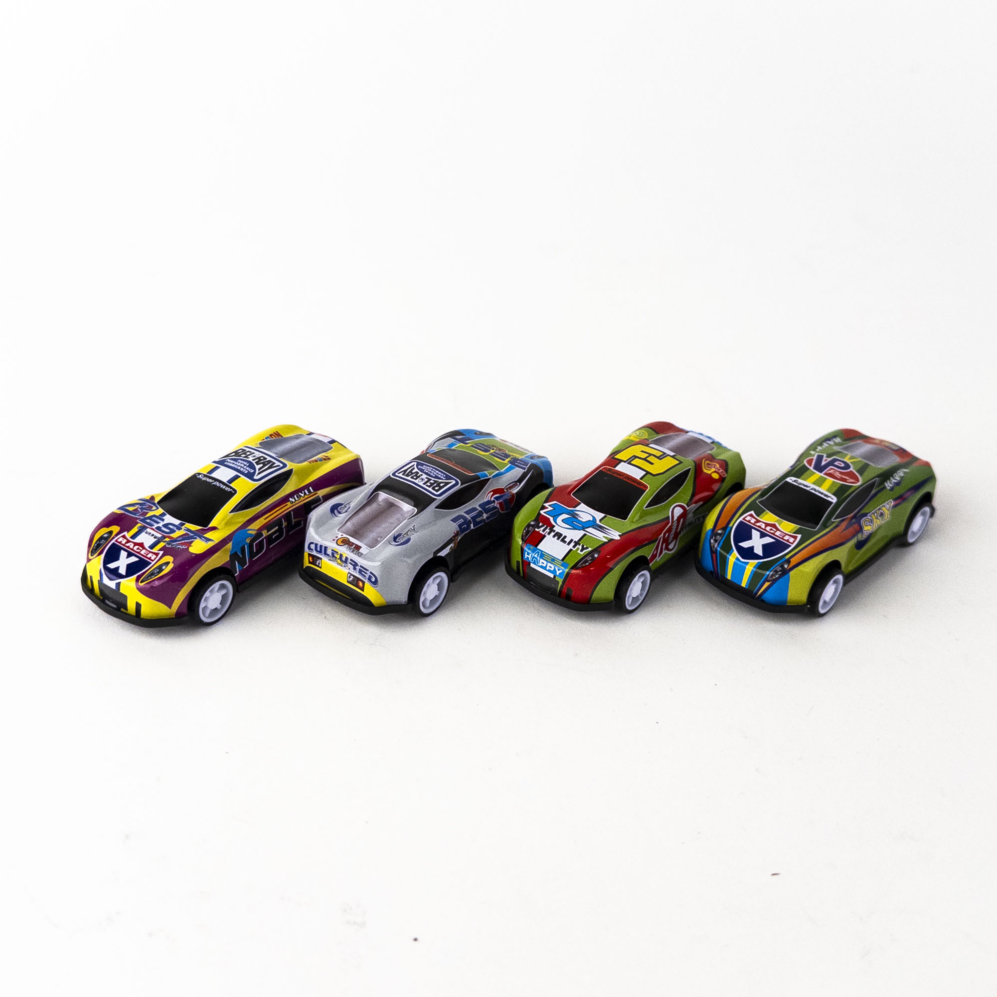 Mașinuță mini din plastic în cutie, model asortat, 5 cm