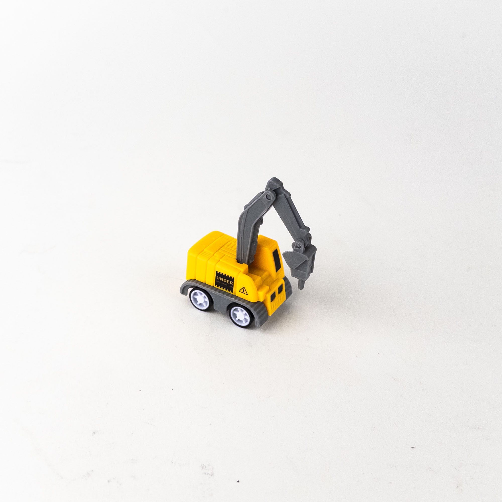 Mașinuță mini utilaj de construcții din plastic 4,2×2,9 cm